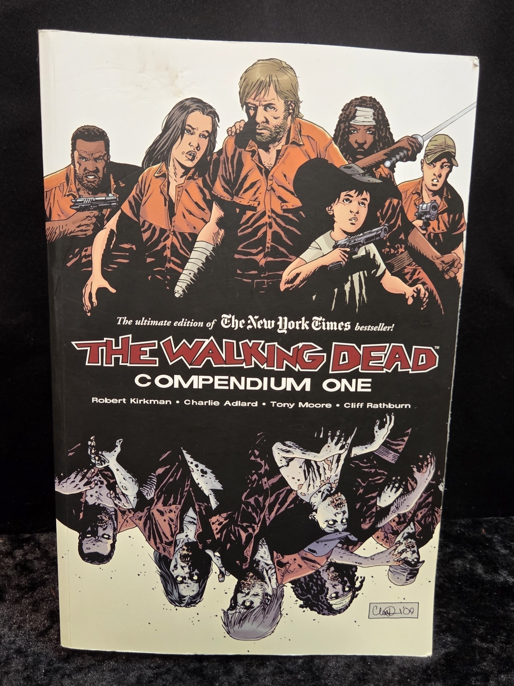 The Walking Dead Compendium One 2001 Paperback Edition Robert Kirkman 1000+ Pgs